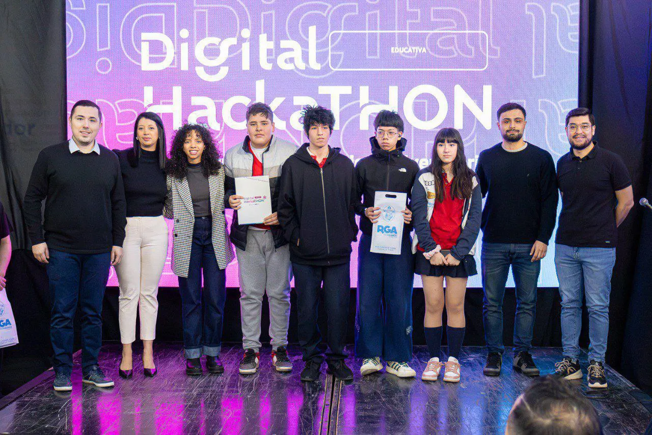 Se llevó adelante la 3ª edición de la Digital Hackathon para Jóvenes Innovadores (2)