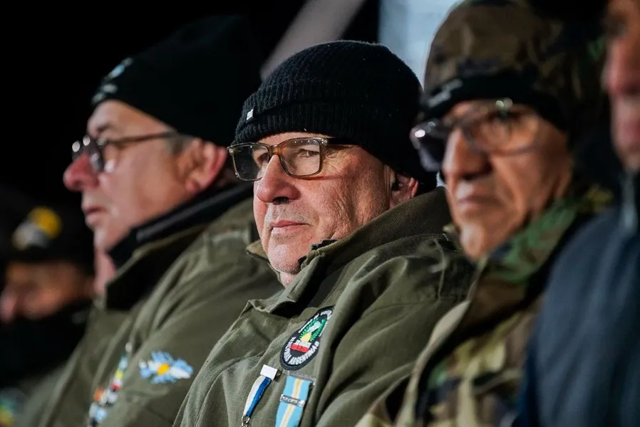 photo_5143480867950276418_y