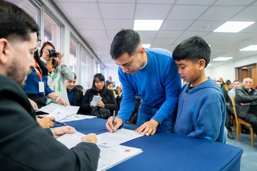 photo_5044189625022787291_y