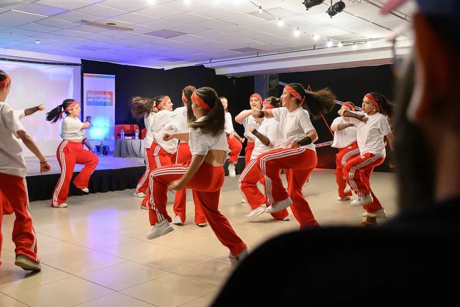 Jóvenes participaron de la 1ª edición de “Urban Flow” de danzas urbanas y freestyle (3)