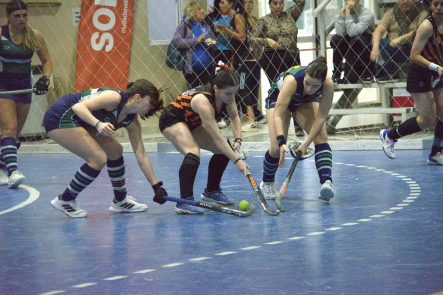 photo_4967676453386825574_y