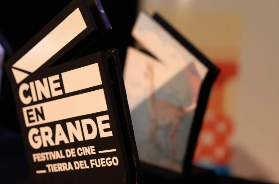 photo_5033178063315250833_y