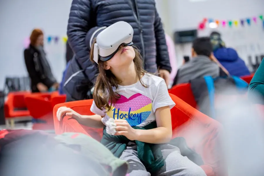 photo_5066808048084954795_y