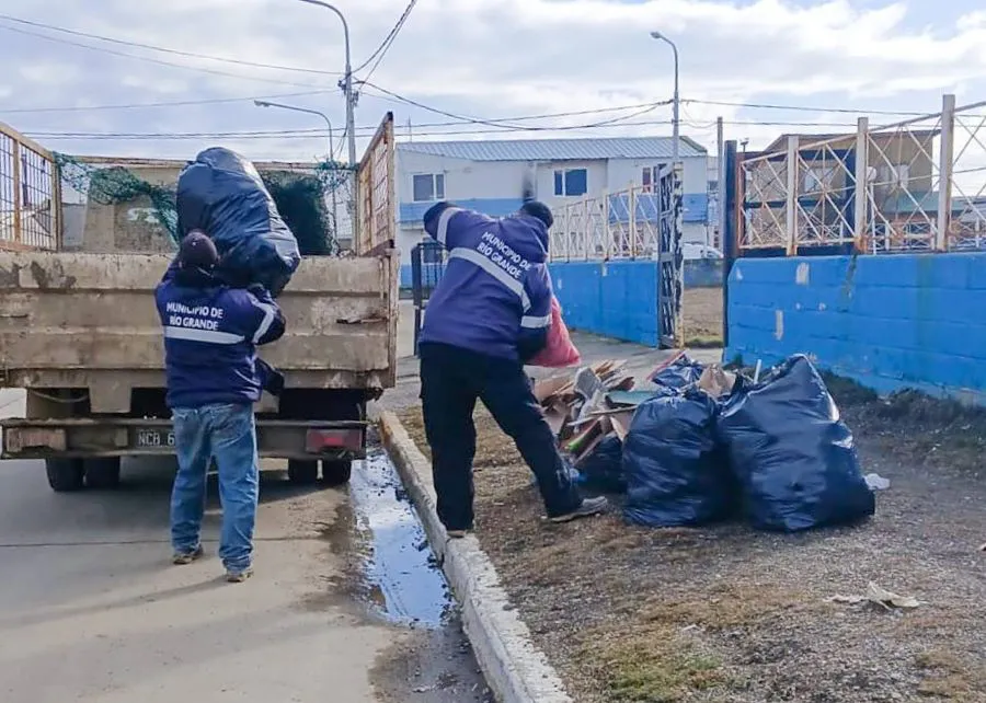 photo_4985808864712699796_y