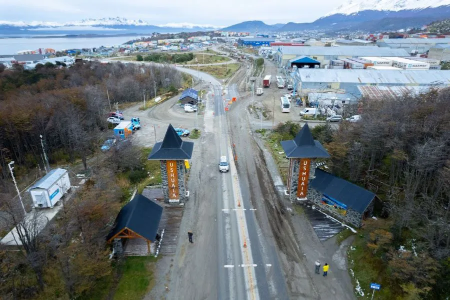 photo_5154702668306951979_y