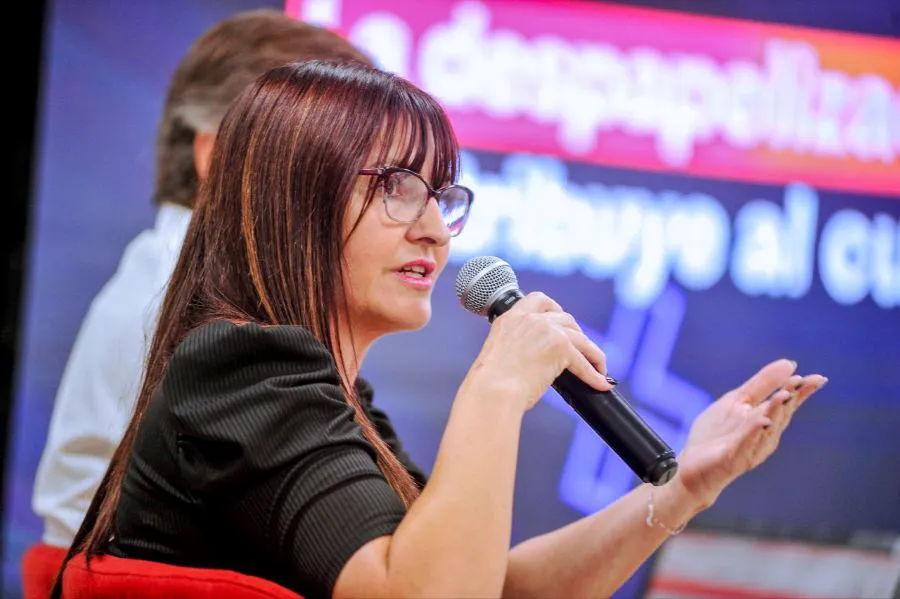 photo_4978743974223261544_y