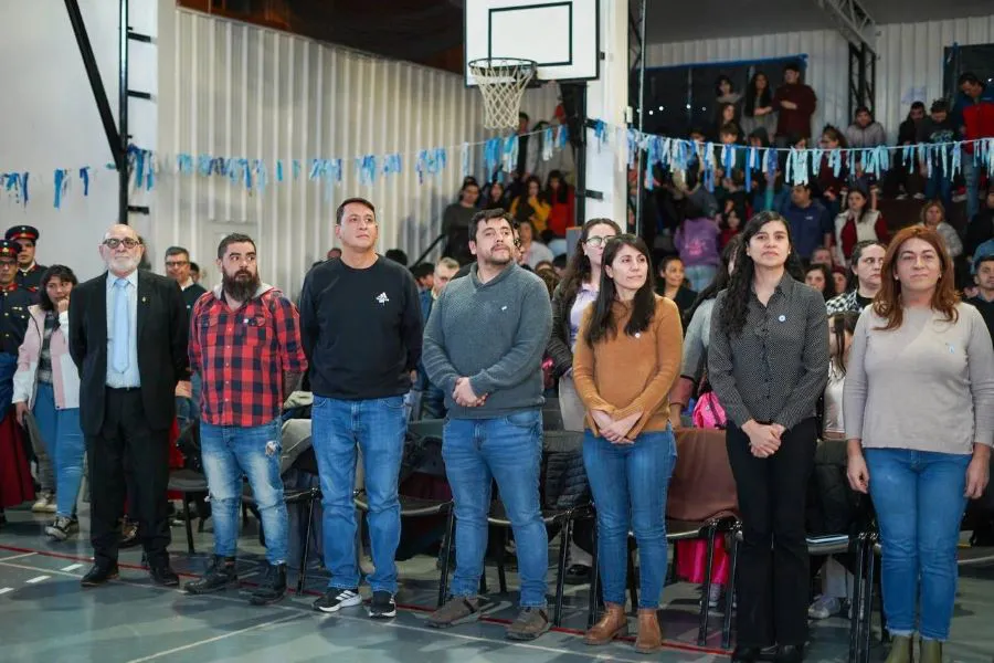 photo_5148120703940275918_y