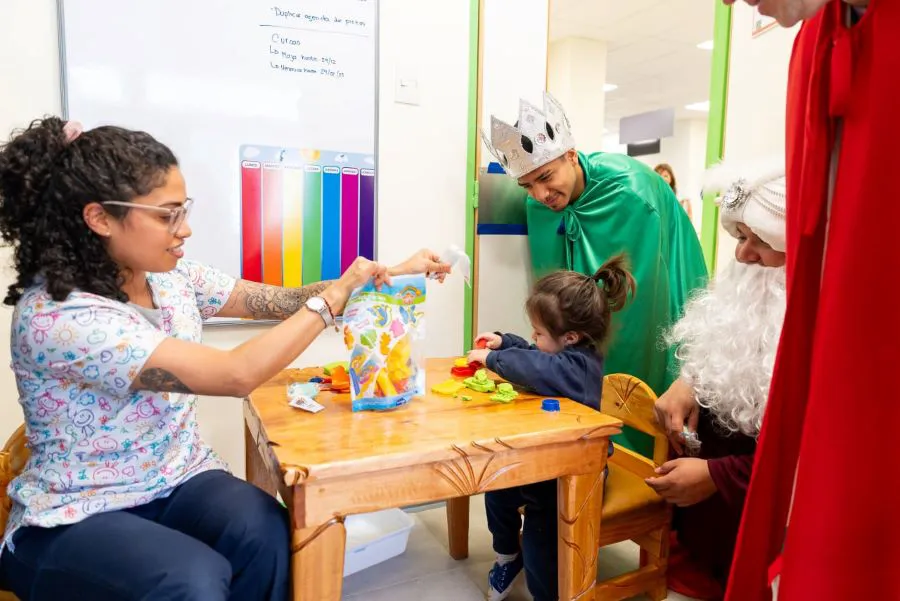 photo_4922445938044285108_y