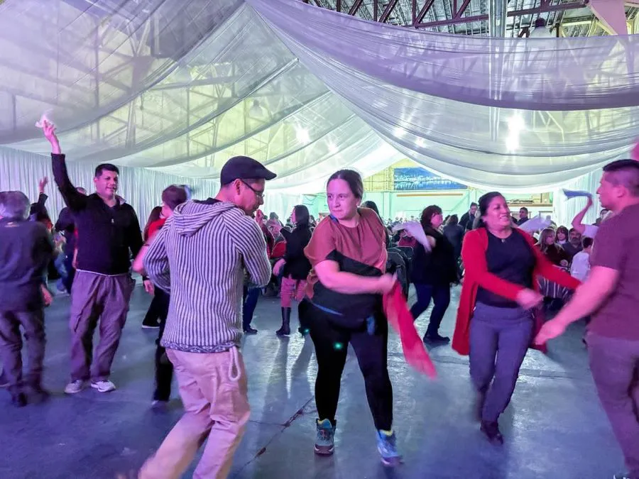 photo_5080372027252125389_y