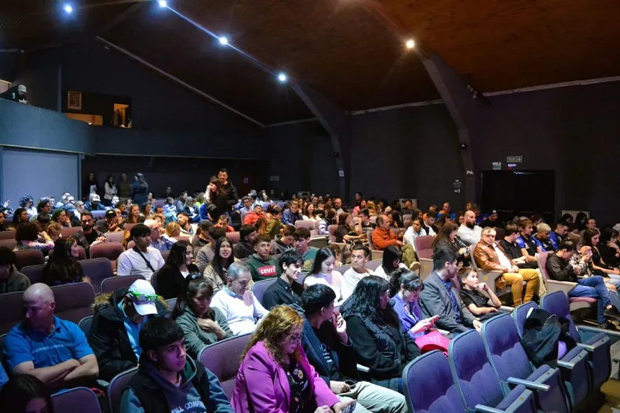 Se presentó la 1ª edición de los premios “Olivia” a deportistas de la ciudad de Ushuaia (5)