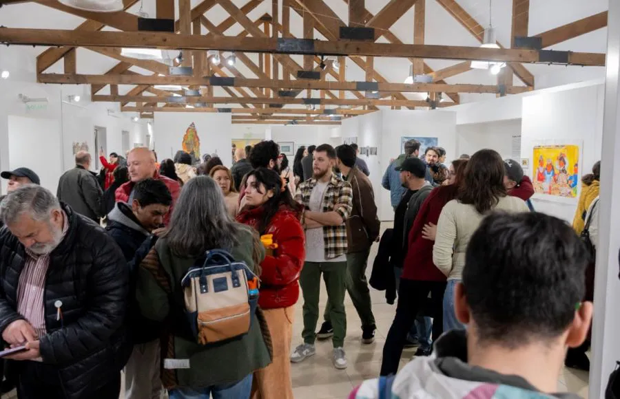 photo_5158895909302546040_y