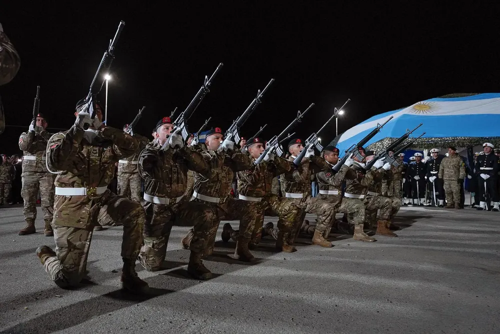 Los vecinos de Río Grande acompañaron a los veteranos en la tradicional Vigilia (7)