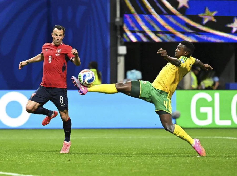 República Checa y Sudáfrica empataron 1-1 en un duelo de necesitados