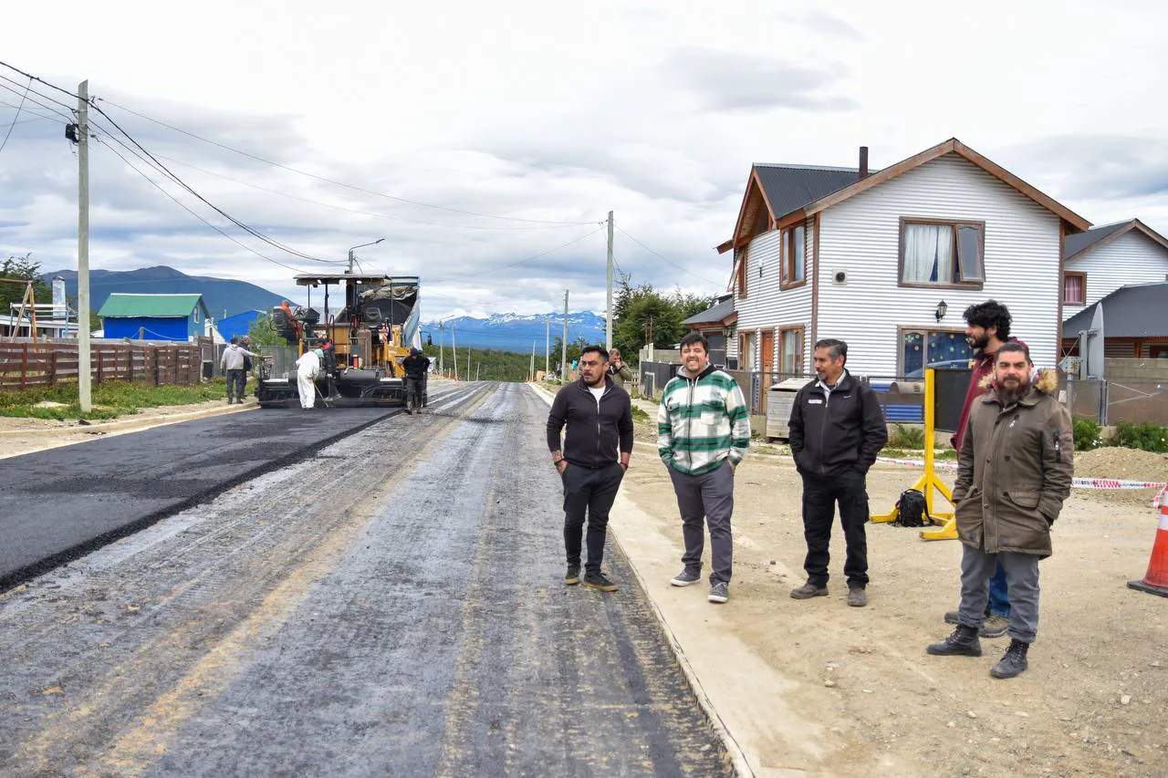 photo_5059825376154463402_y