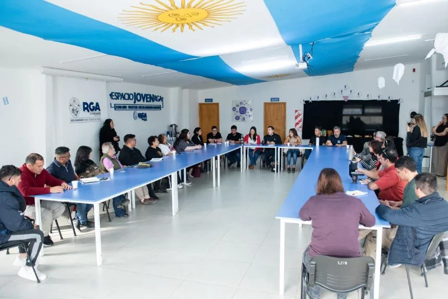 photo_5053265054131751849_y