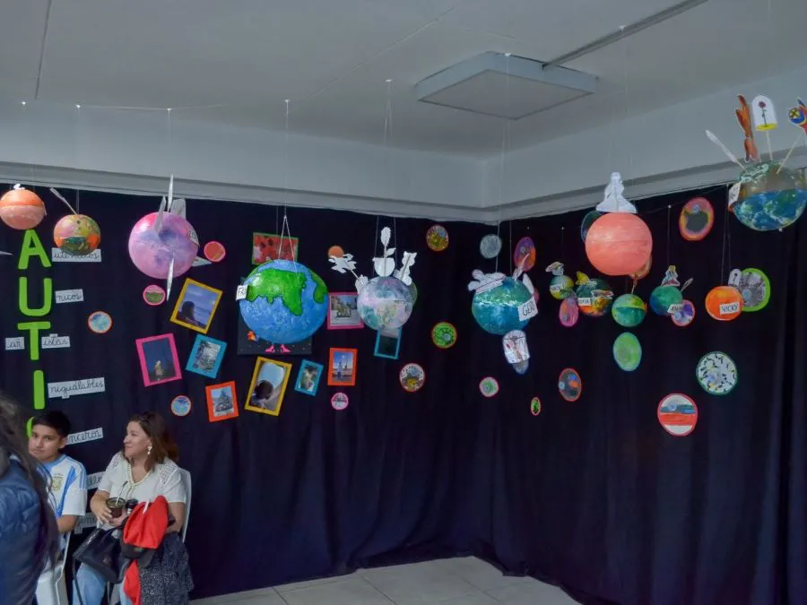 photo_5129995963425993002_y