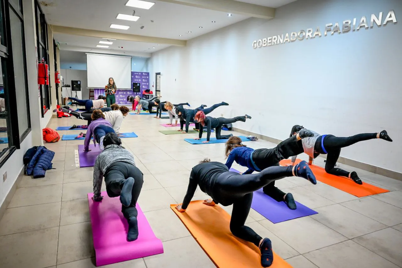 El municipio de Ushuaia creó la Escuela de Yoga para mujeres y disidencias