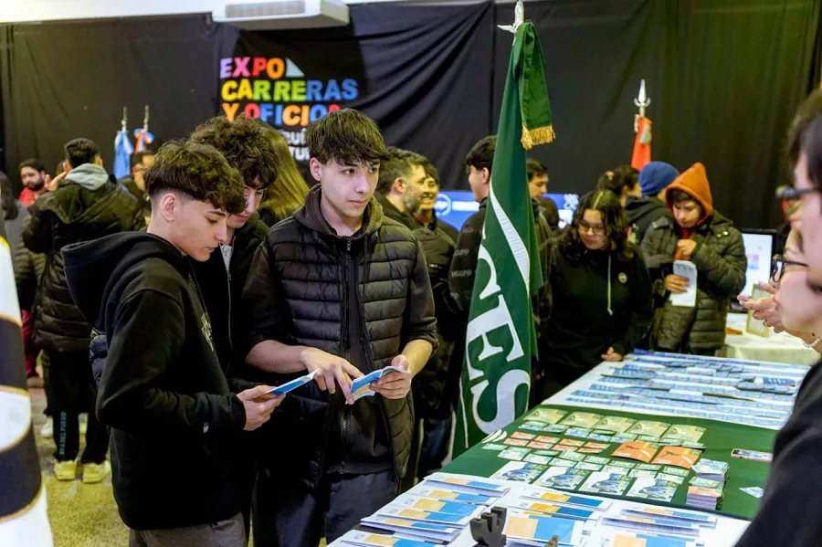 Este viernes la Expo Carreras se traslada a la ciudad de Ushuaia y el 30 a Tolhuin