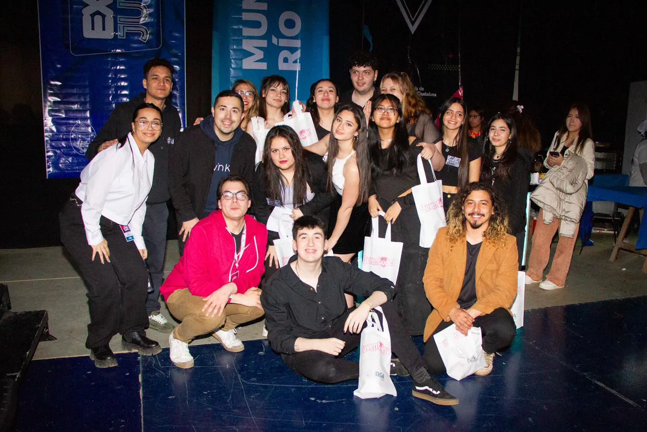 Más de un centenar de jóvenes participaron de la “Expo Juventudes” en Río Grande  (1)