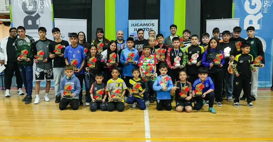 Se coronó a los campeones y subcampeones de las inferiores de Futsal AFA (1)