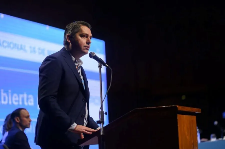 photo_4985938564135103822_y