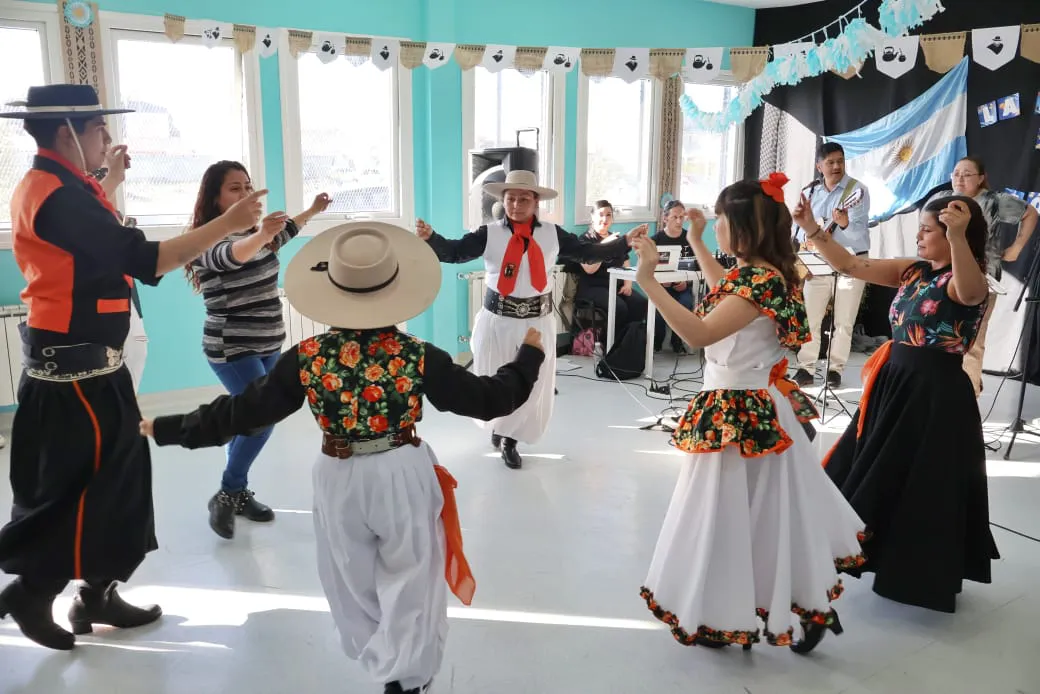 photo_5012569727901043484_y