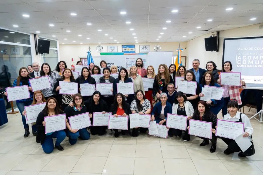 photo_5186341811180908641_y