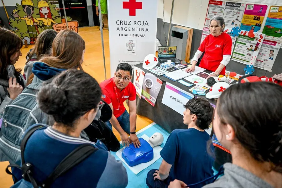 Más de ocho mil vecinos pasaron por la primera “Expo Ushuaia Ciudad Segura” (3)