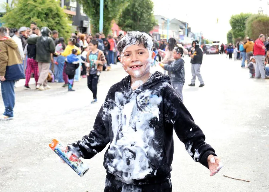 photo_5058020871414852982_y