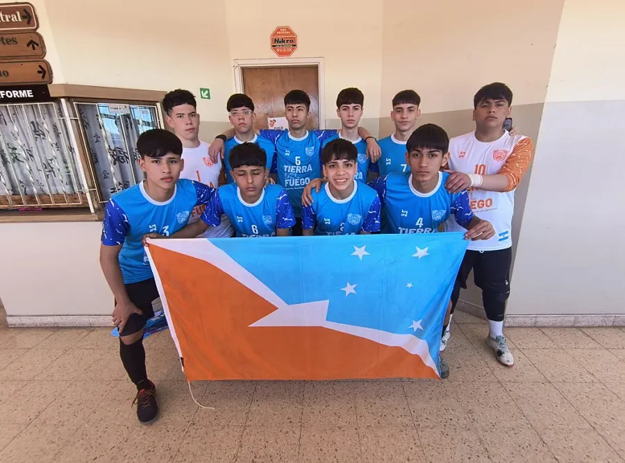 photo_4996782162556597434_y