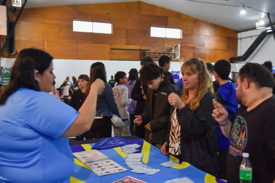 photo_5138804825385971586_y