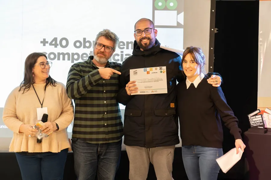 photo_5098386202423308215_y