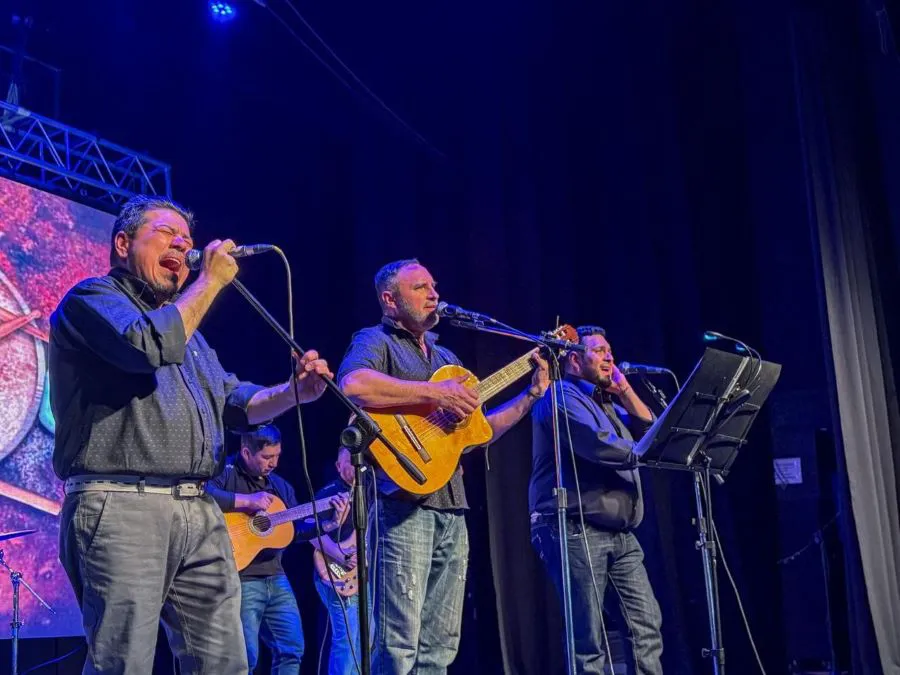 photo_5080372027252125388_y