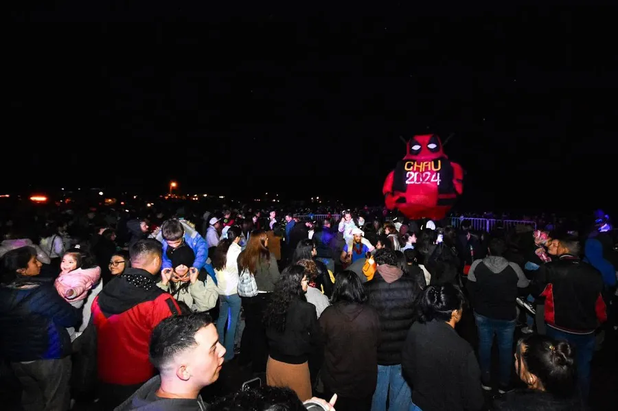 photo_5163934133574020373_y