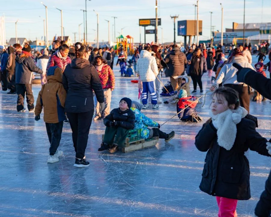 Invitan a las familias este jueves a la pista de hielo en el Cono de Sombras