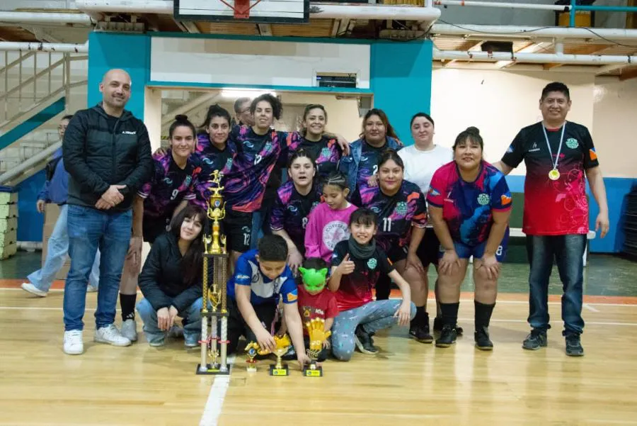 photo_4965570759770615996_y