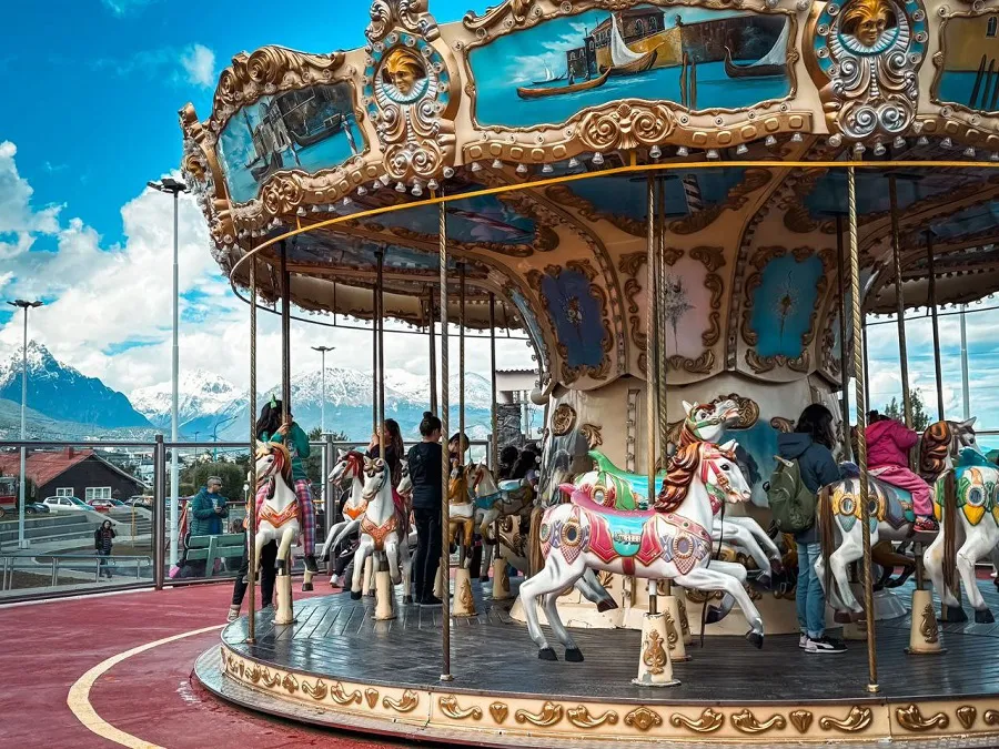 Familias participaron de la jornada “Jugando en mi Barrio” en la plaza Piedrabuena (3)
