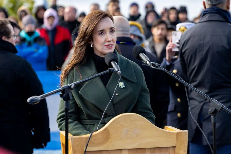 photo_5145732667763961399_y