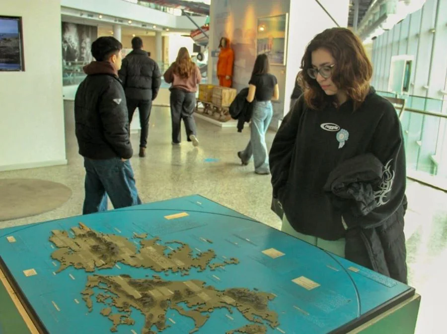 Jóvenes riograndenses visitaron el Museo Nacional de Malvinas en Buenos Aires