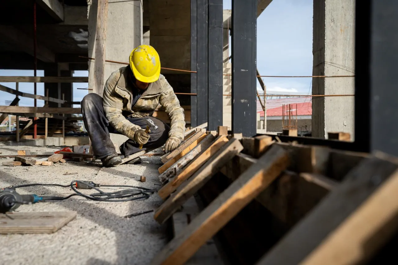 La obra de la ampliación del Hospital de Ushuaia continúa avanzando a buen ritmo (2)