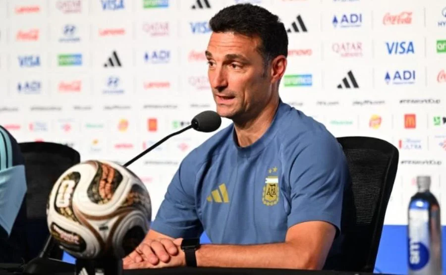 Scaloni define el equipo titular en la última práctica antes de la final