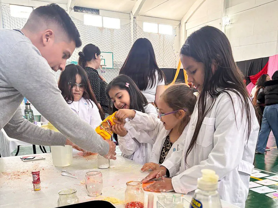 photo_5064453143290121078_y