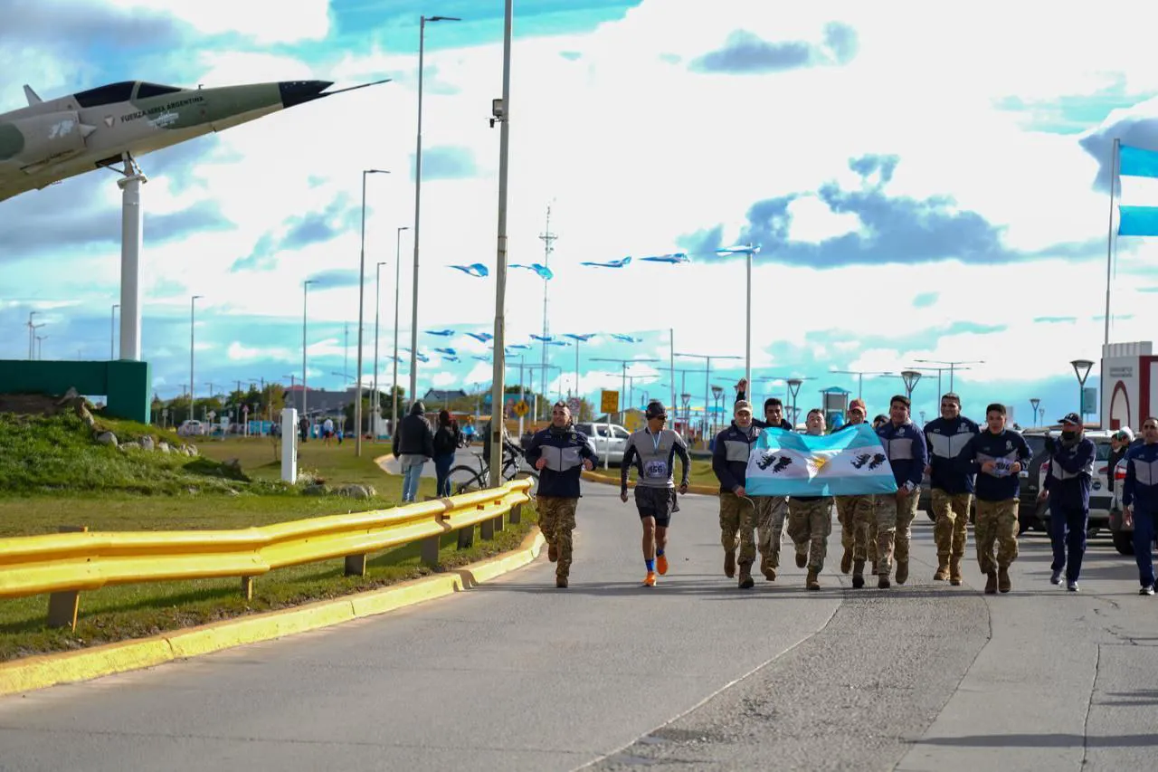 Se realizó la tradicional prueba atlética por Malvinas con más de 200 participantes (6)