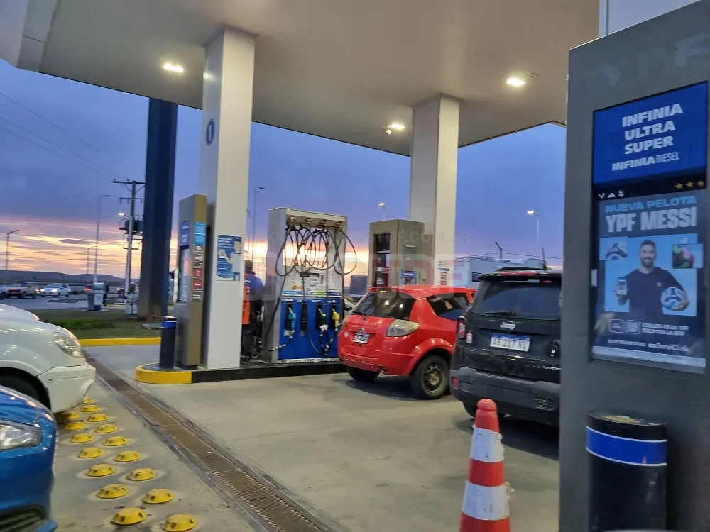 Desde este jueves los combustibles sufrieron un incremento del 3%