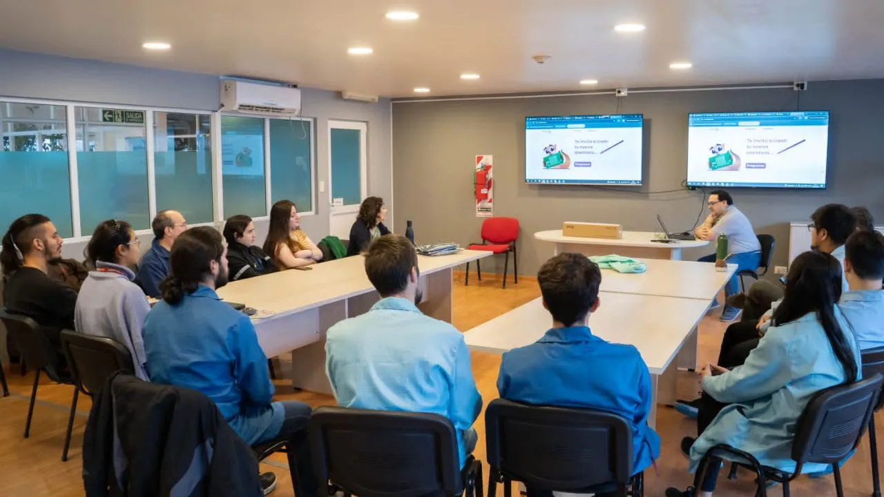 Newsan entregó las primeras placas ARCHI a la Agencia de Innovación