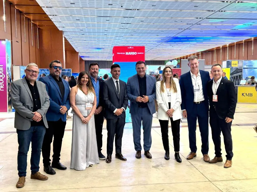 photo_4917992078436928314_y