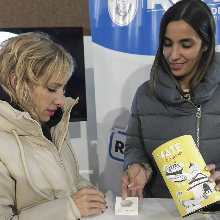 photo_4927299371347848410_y