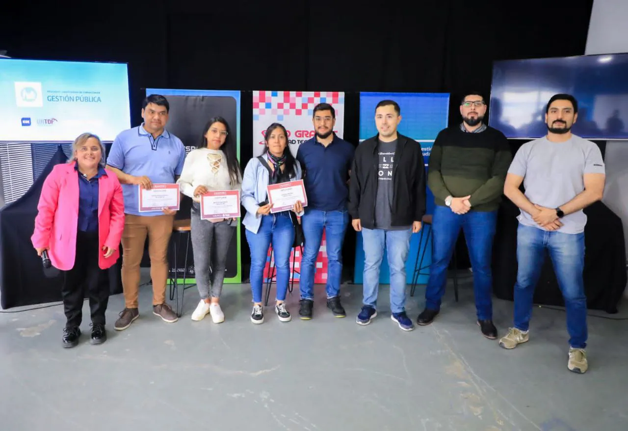 Entregan certificados de los Programas Universitarios en Desarrollo de Videojuegos