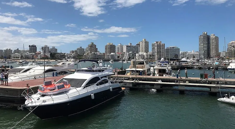 punta-del-este-que-hacer-en-punta-del-este-uruguay-puerto-barco-oceania-uruguay-isla-de-lobos-isla-gorriti