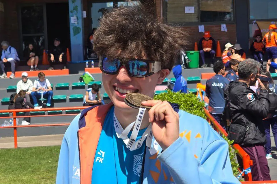 photo_5125215673419238273_y